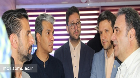 عیادت داوران مسابقه عصرجدید از بیماران بیمارستان کودکان مفید